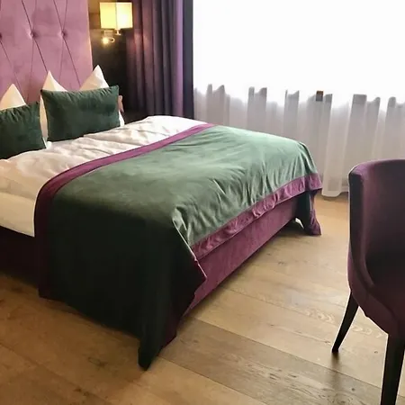 Hotel Gut Am 4*